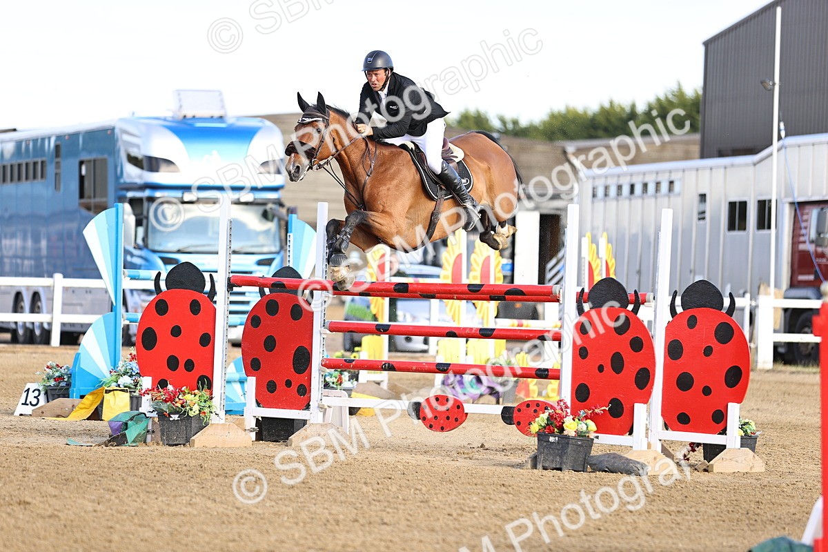 SBM_012355 - Class 11 - National 1.40m Open