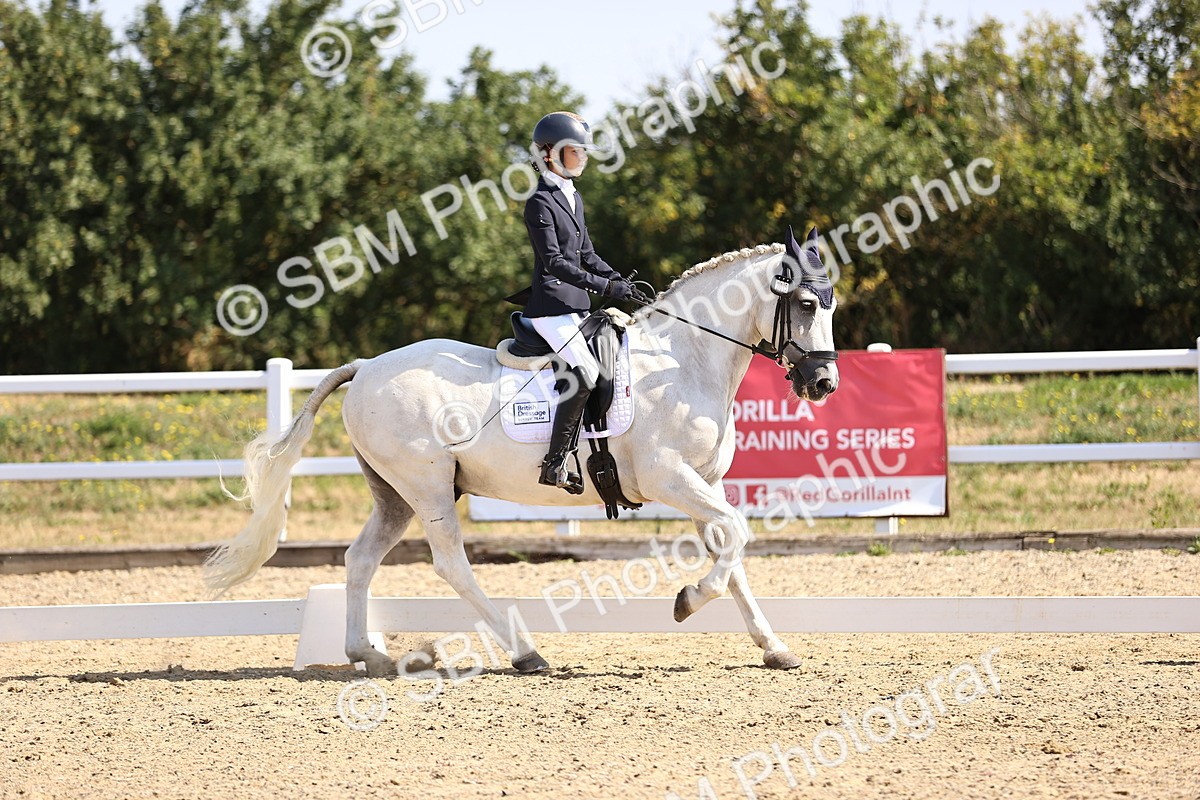 SBM_009211 - Novice 5 - 9.50-10.53