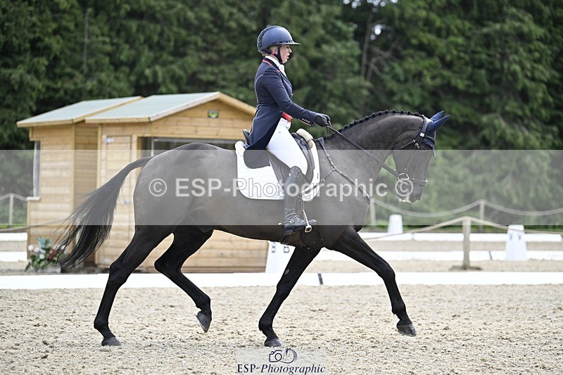 240523-130054-04636 - 101-MORELANDS_CASANOVA-Daisy_Bathe