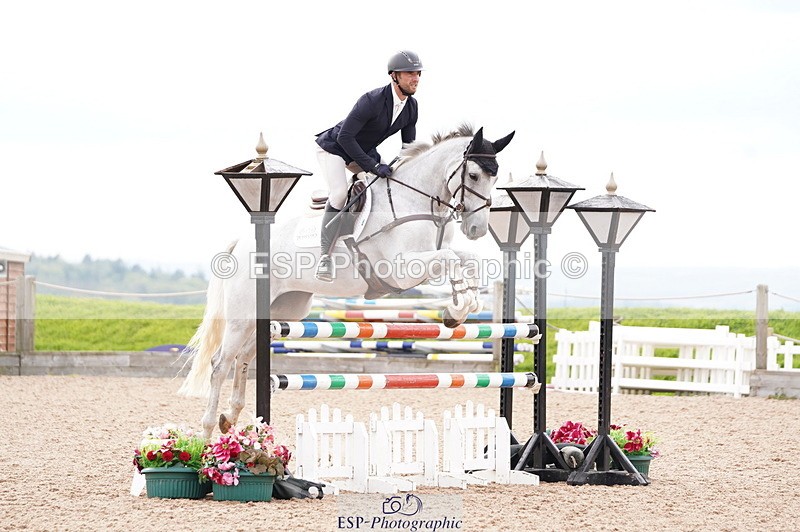 241004A-144456-00790 - Fri 04 Snr Fox & 1.20m Open