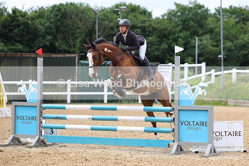 3E7A6221 - Class 4: Senior British Novice/90cm open