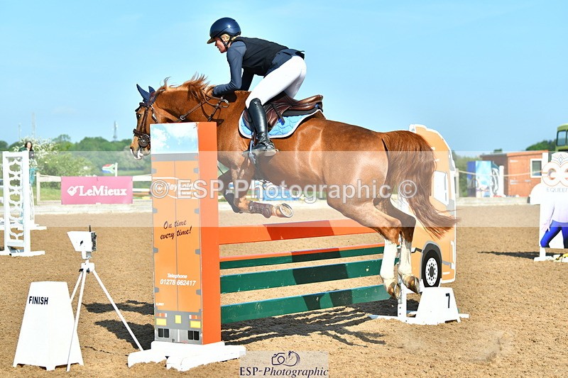 230527A-090322-02876 - Cls 13 Snr 1.05m + 1.10m Open