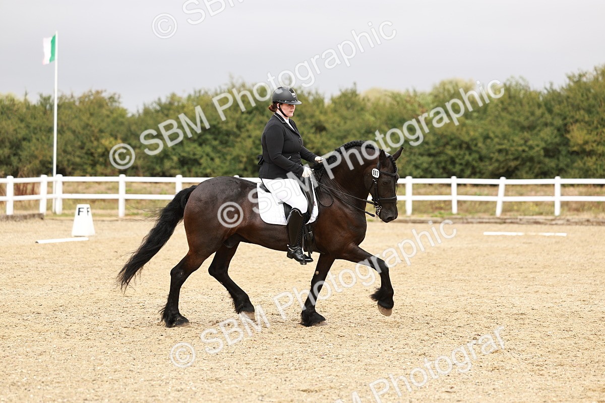 SBM_001884 - Class 8-11 - N2 E1 Warm Up - 12.27-12.59