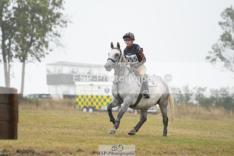 250830-143944-04165 - F-255-Janine.Paterson