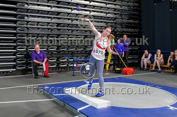 AgeInd25SAT-921827 - Field Female