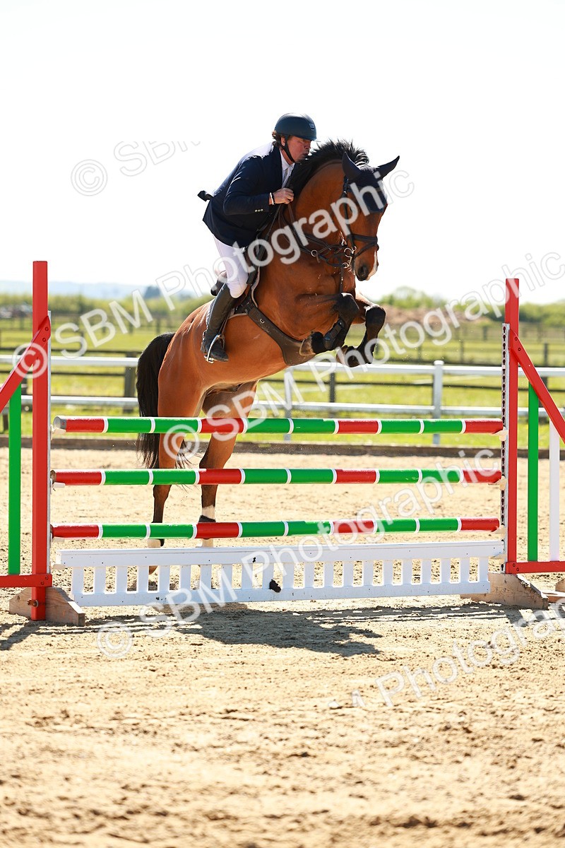 SBM_001451 - Class 4 - Senior Newcomers 1.10m