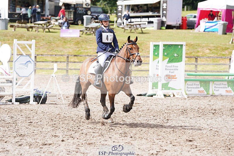 240824X-123524-24146 - 80cm Round 1 12.00 to 13.00