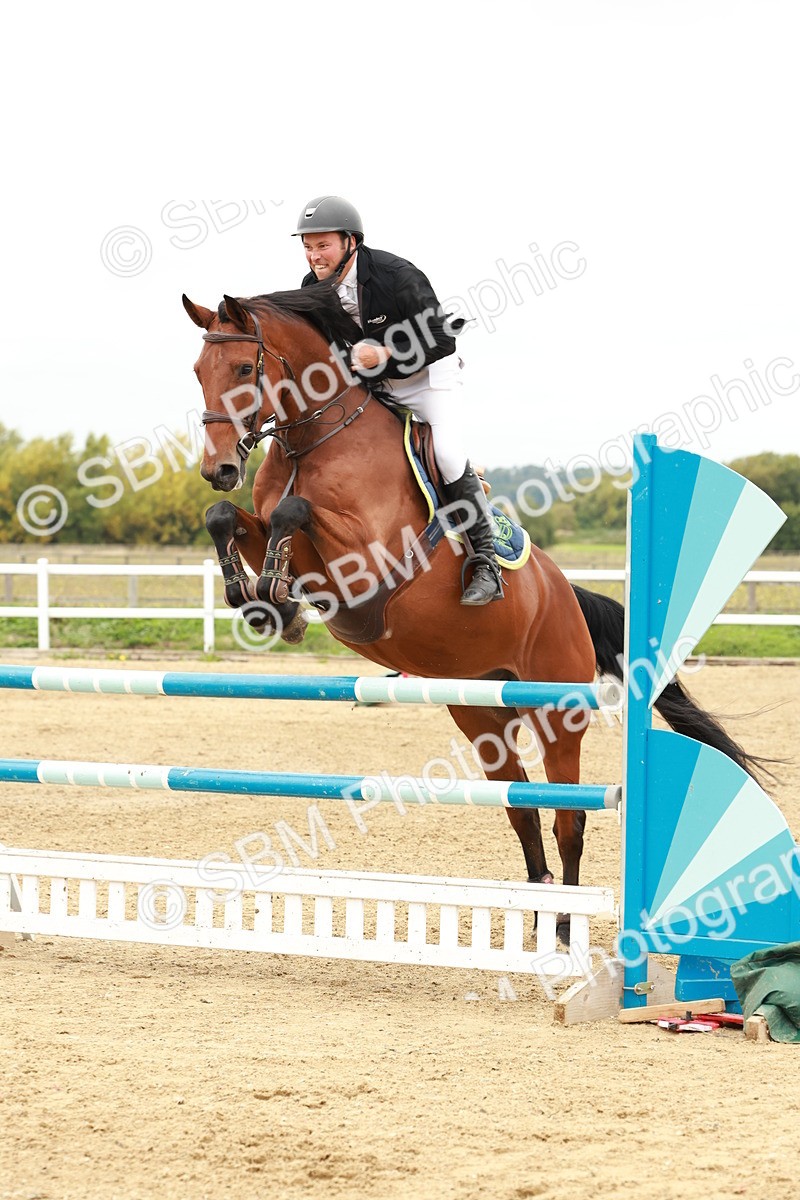 1I0A7886 - Class 4 - Senior Newcomers 1.10m