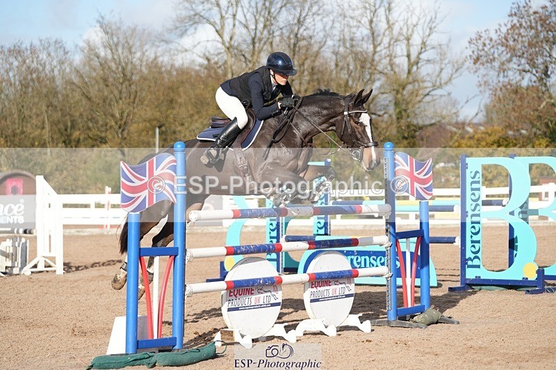 251108-132003-02699 - Cls 13 Foxhunter and 1.20m Open