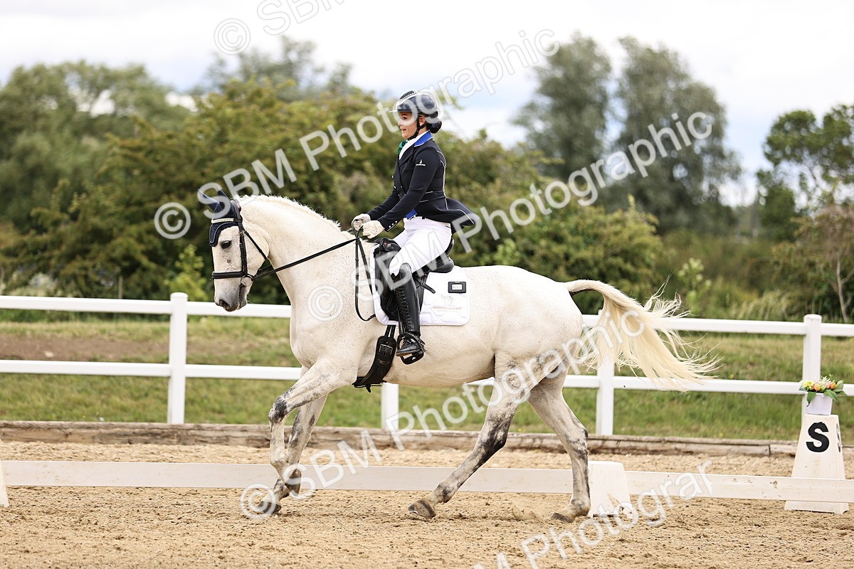 SBM_002067 - Class 2 - Novice 4 - 10.36-11.39