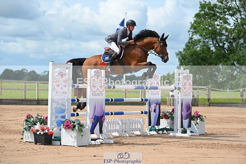 230721A-110033-05522 - Cls 6, 2 Star Medium 1.35m