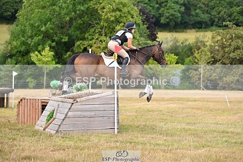 250803A-151602-15959 - O-668-Leia.Massey-SLIPALONGTREVASKIS