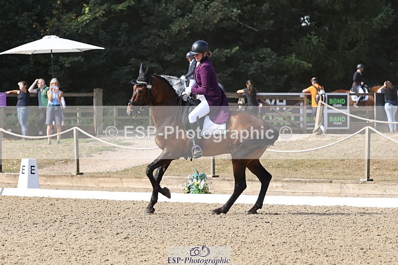 250809A-101113-02318 - 004-Nicola.KayesBoss.X