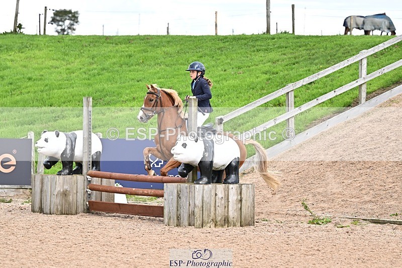 250921-143747-03918 - Cls 20 Pony 80cm Derby