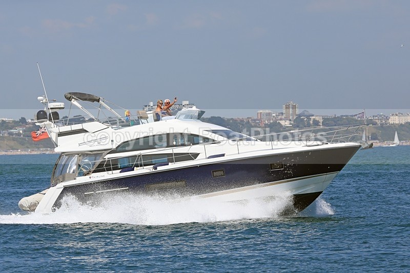 170618 FAIRLINE SQUADRON 1Y3A6364 - Flybridge Cruisers