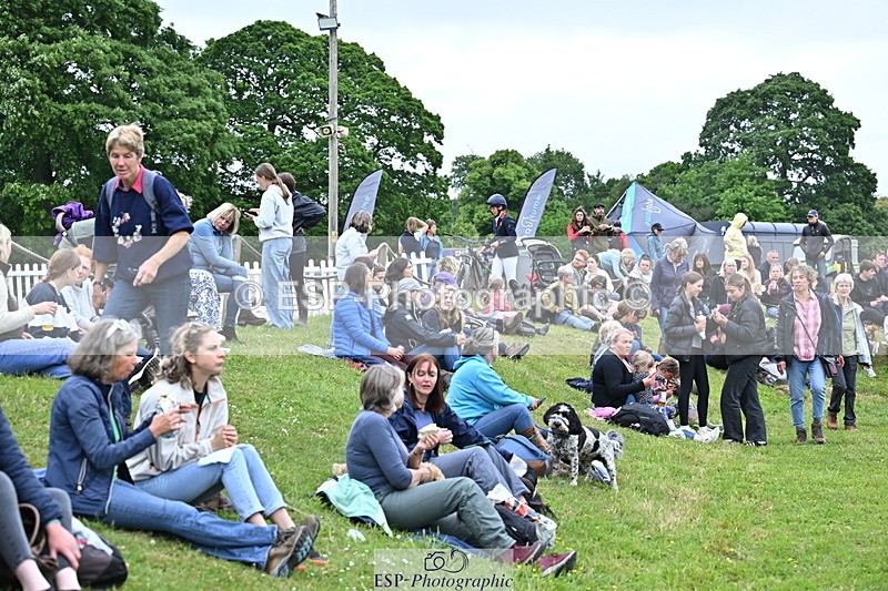 250524A-125121-11060 - Western Counties Crowds