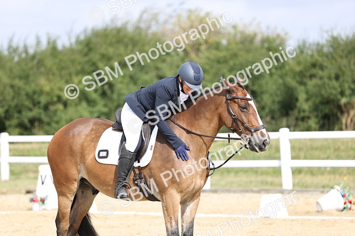 SBM_016243 - Class 14 - Novice 23 - 10.29-11.32