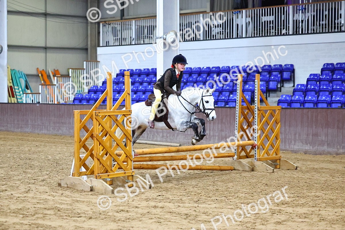 SBM_003145 - Class 35 - 60cm Training Stakes