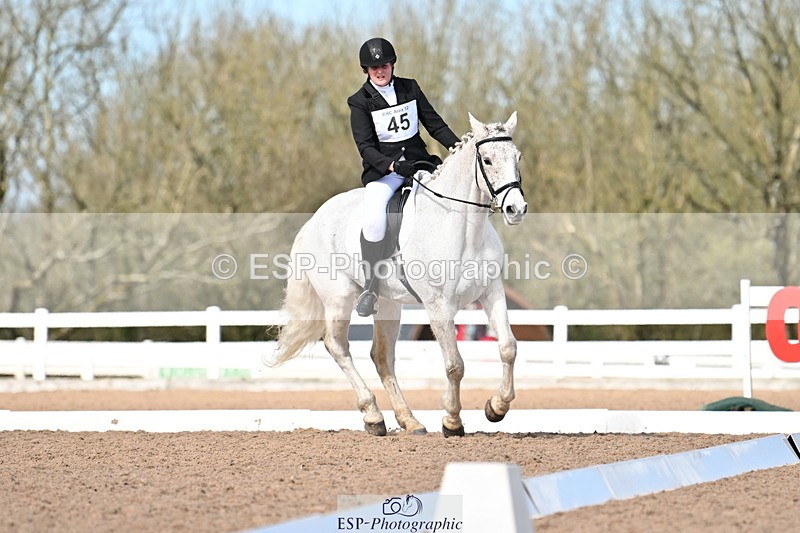 240324A-135230-03510 - Novice 28, 13.00 to 14.00