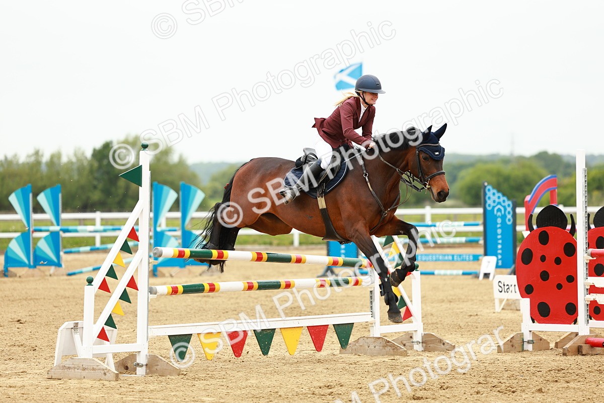 SBM_001053 - Class 4 - Senior Newcomers - 1.10m