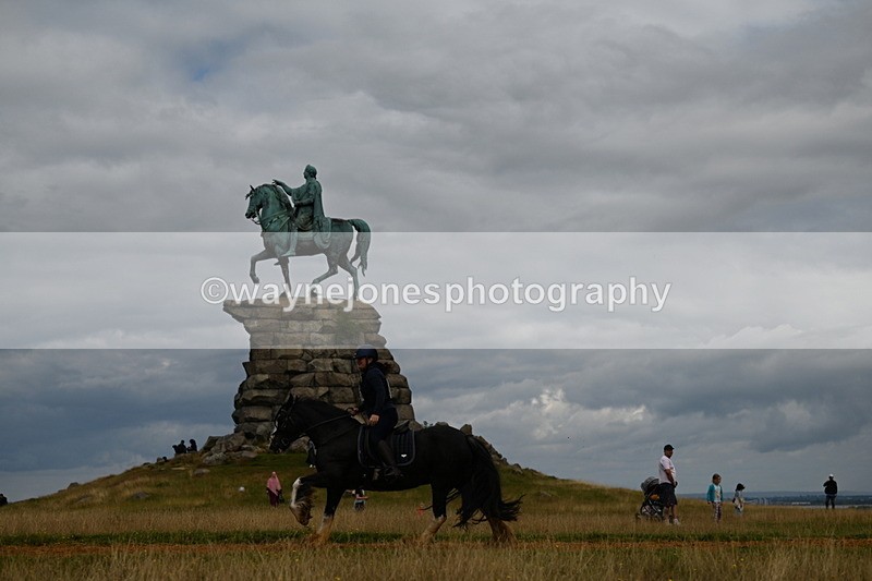 DSC_6263 - Time at Statue 12:17 to 12:44