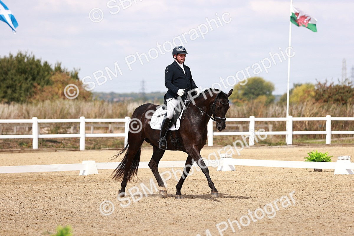 SBM_018527 - Class 17 - Novice 6