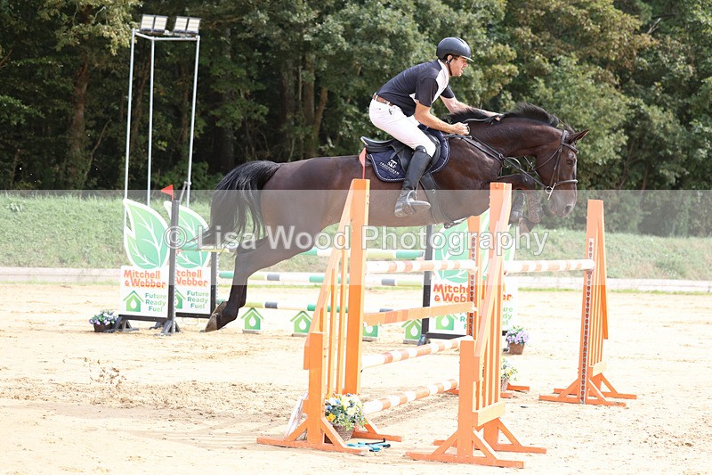3E7A4550 - Class 9: Senior 1.30m open