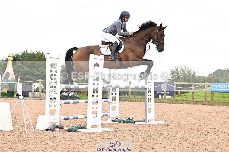 240828A-160438-01270 - Cls 5 Snr Foxhunter and 1.20m Open