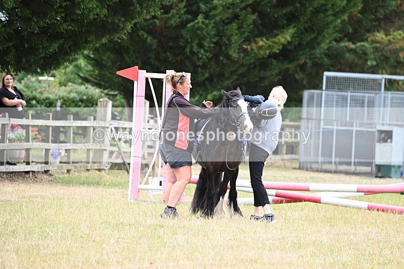 WJ6_9510 - Class 12 Minimus Jumping 45cm