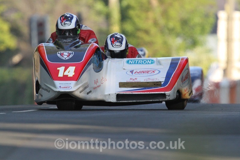 IMG_5467 - Thursday Practice - TT 2013 Side Car