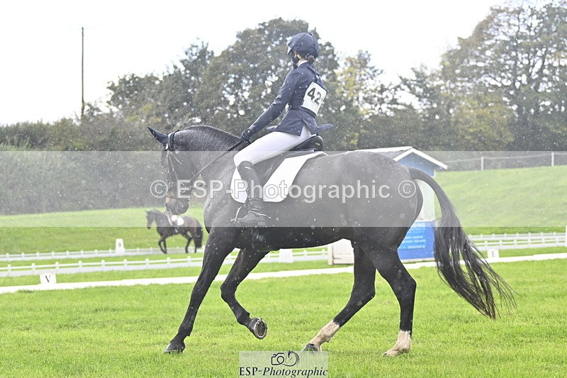 251023A-121904-04059 - F-421-Isabella.Hooton