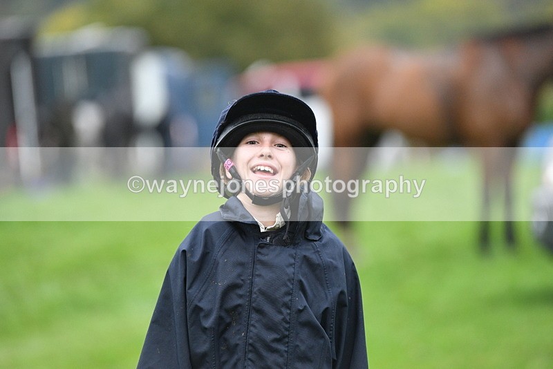 WJ5_6408 - B&B walk back for Hunt Tea !