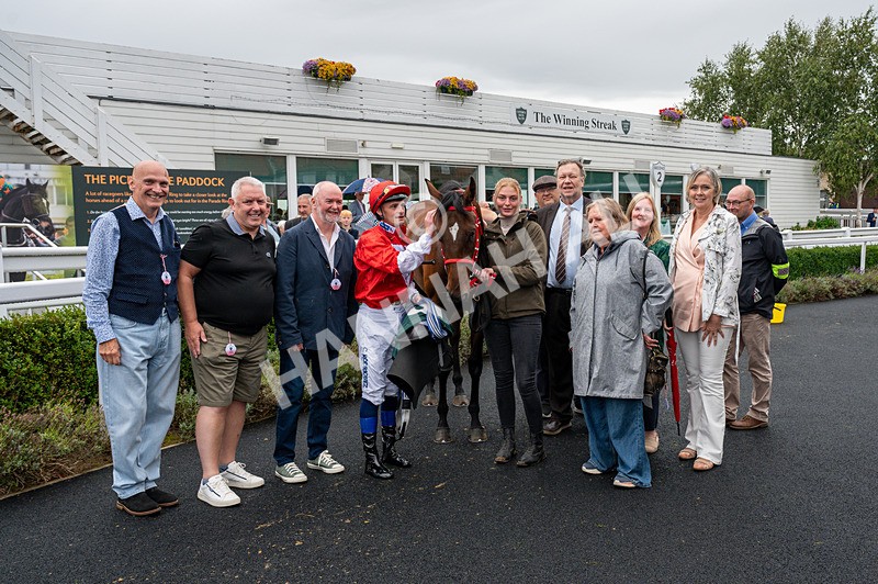270825-Race 2-Rogue Attraction-2373 - Race 2