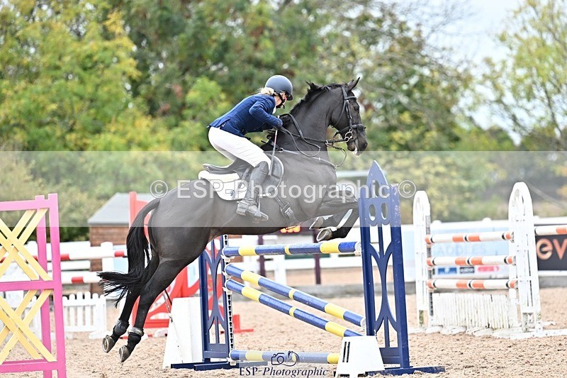 251015-130706-00492 - Cls 4 Newcomers and 1.10m Open