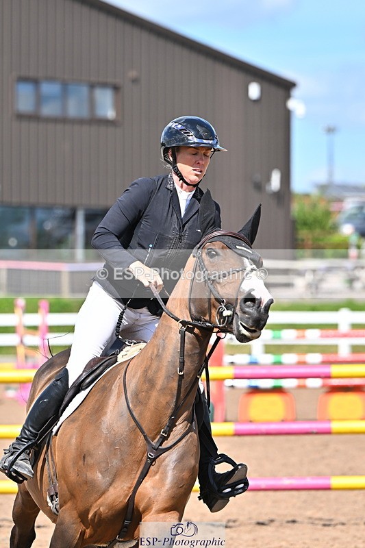240619A-161256-01154 - Cls 5 Snr Foxhunter and 1.20m Open
