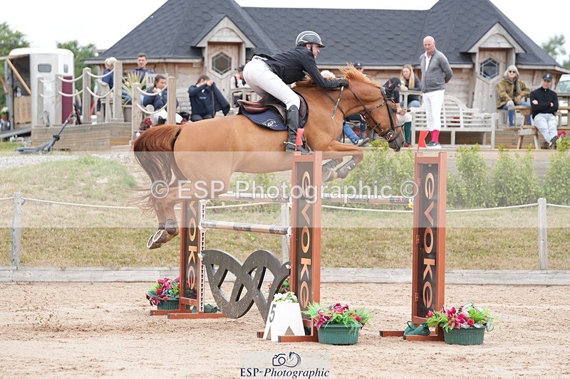 250718-113542-10053 - Cls 2, 3 Star Small Tour Break til End