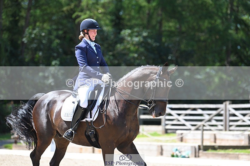 230811-121549-01221 - Cls 4 Adv Medium Silver