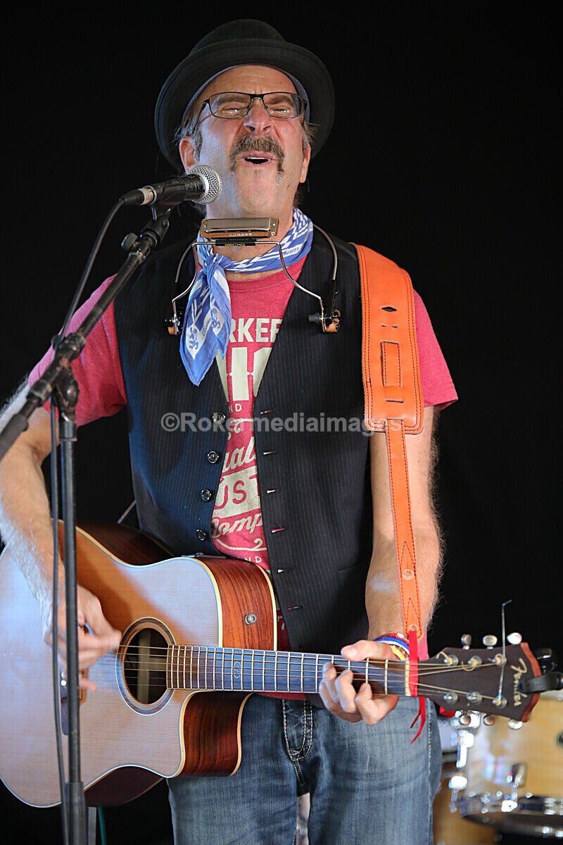 FOLK N BLUES-142 - FOLK and BLUES SEPT 2022