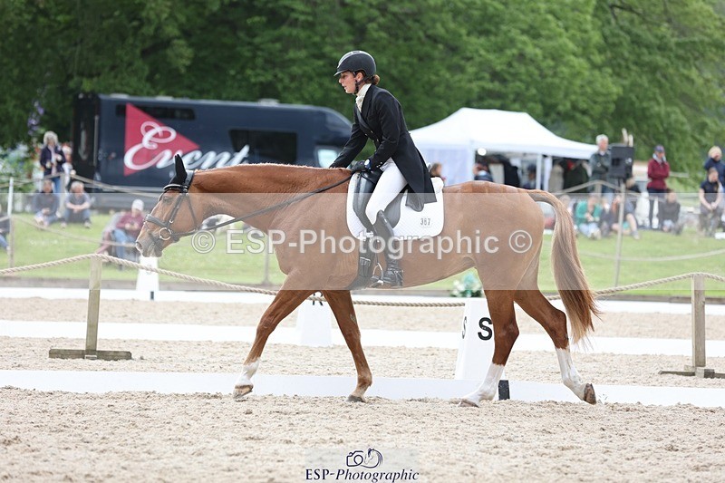 240524-155109-09993 - 367-CROSSTOWN_FINTANS_LAST-Catherine_Burrell