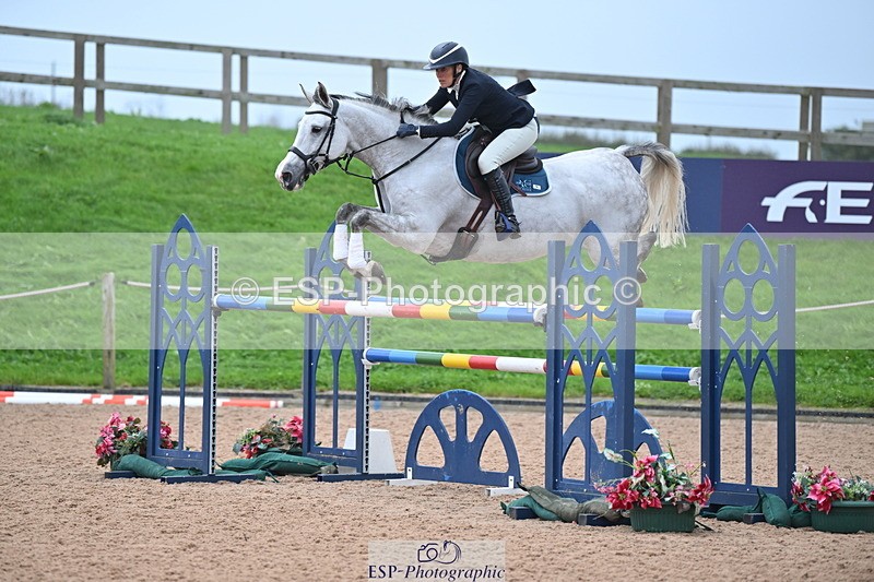 231013A-150928-02929 - Cls 9 Foxhunter & 1.20m Open