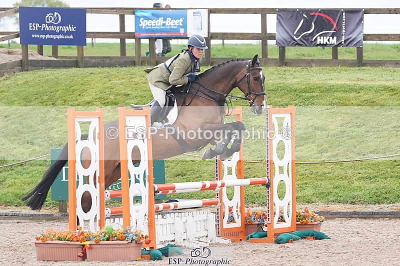 250419-094310-07807 - 414-Sophie.Taylor-PARKFIELD.FOLIES.BERGERE