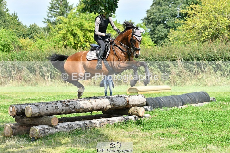 230817-140320-01127 - Theo's 1st Group - XC