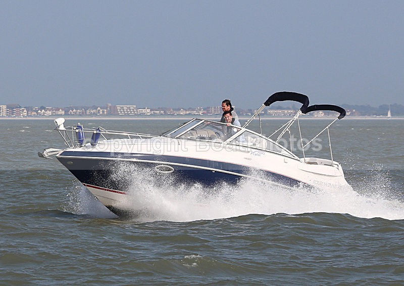 140601 SOPHIA FOUR WINNS VISTA WT7A6595 - Motorboats - Open