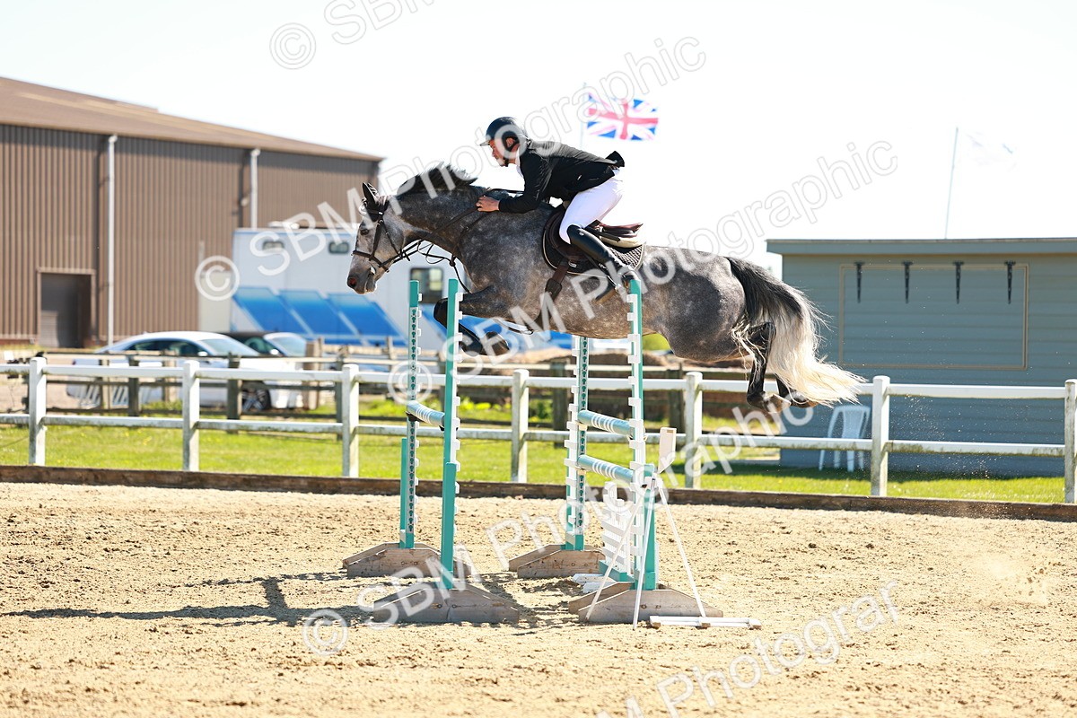 SBM_001848 - Class 5 - Senior Foxhunter - 1.20m