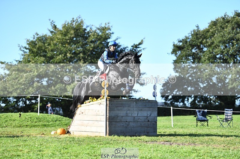 231022-104823-25684 - 235-MON'SAILLE-Carolyne.Ryan-Bell-XC