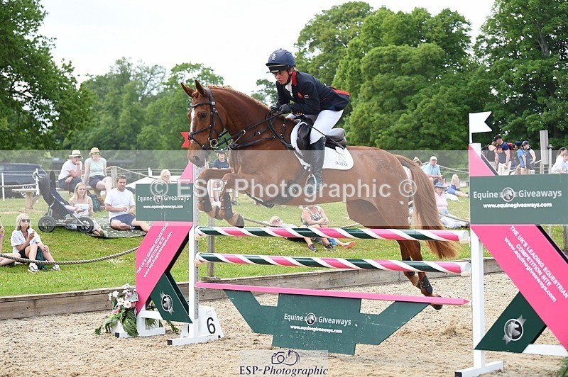 230528-151334-18926 - 112-BILLY_MAPLE-Kitty_King-SUNTrotUp+SJ