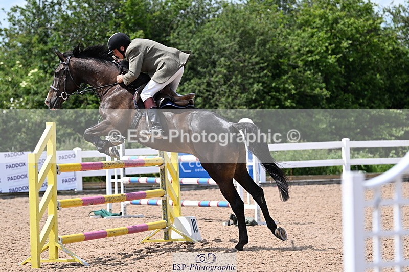 240619A-143426-00648 - Cls 4 Snr Newcomers and 1.10m Open