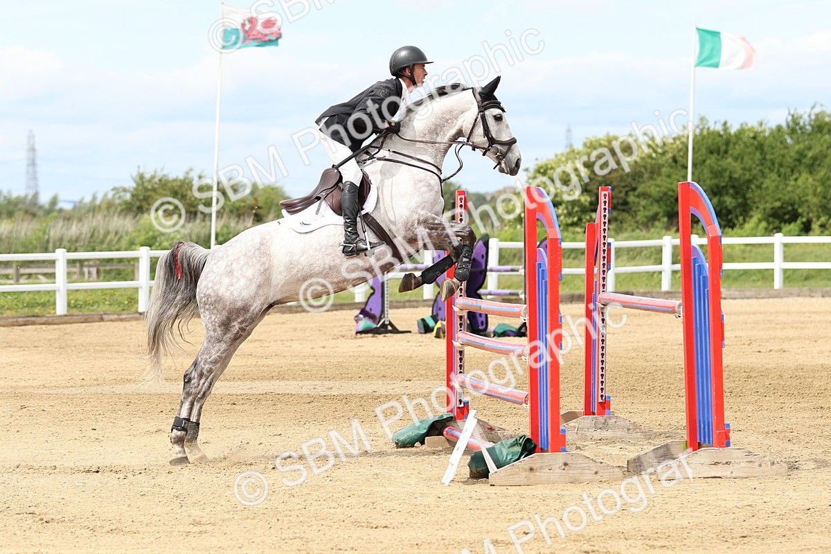SBM_000994 - Class 4 - Senior Newcomers - 1.10m