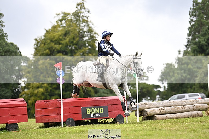 240825X-163241-37542 - 80cm XC 16.30 to 17.30