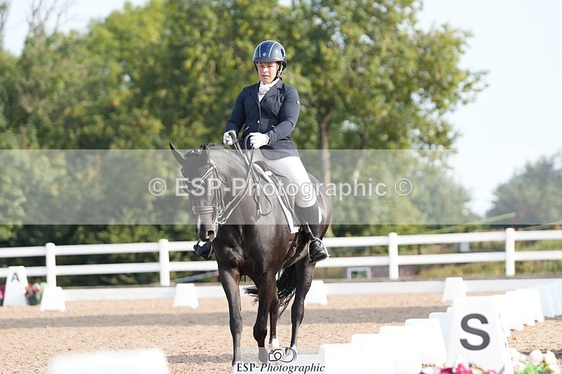 250815-090317-00010 - 004-Amy.CoxPretty.Picture